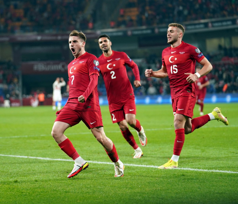 Ölüm-kalım maçında muhtemel 11'ler